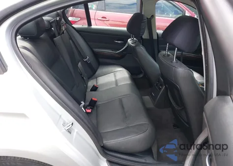 2006 BMW 325I z USA, uszkodzony, nr VIN WBAVB13516PT20616